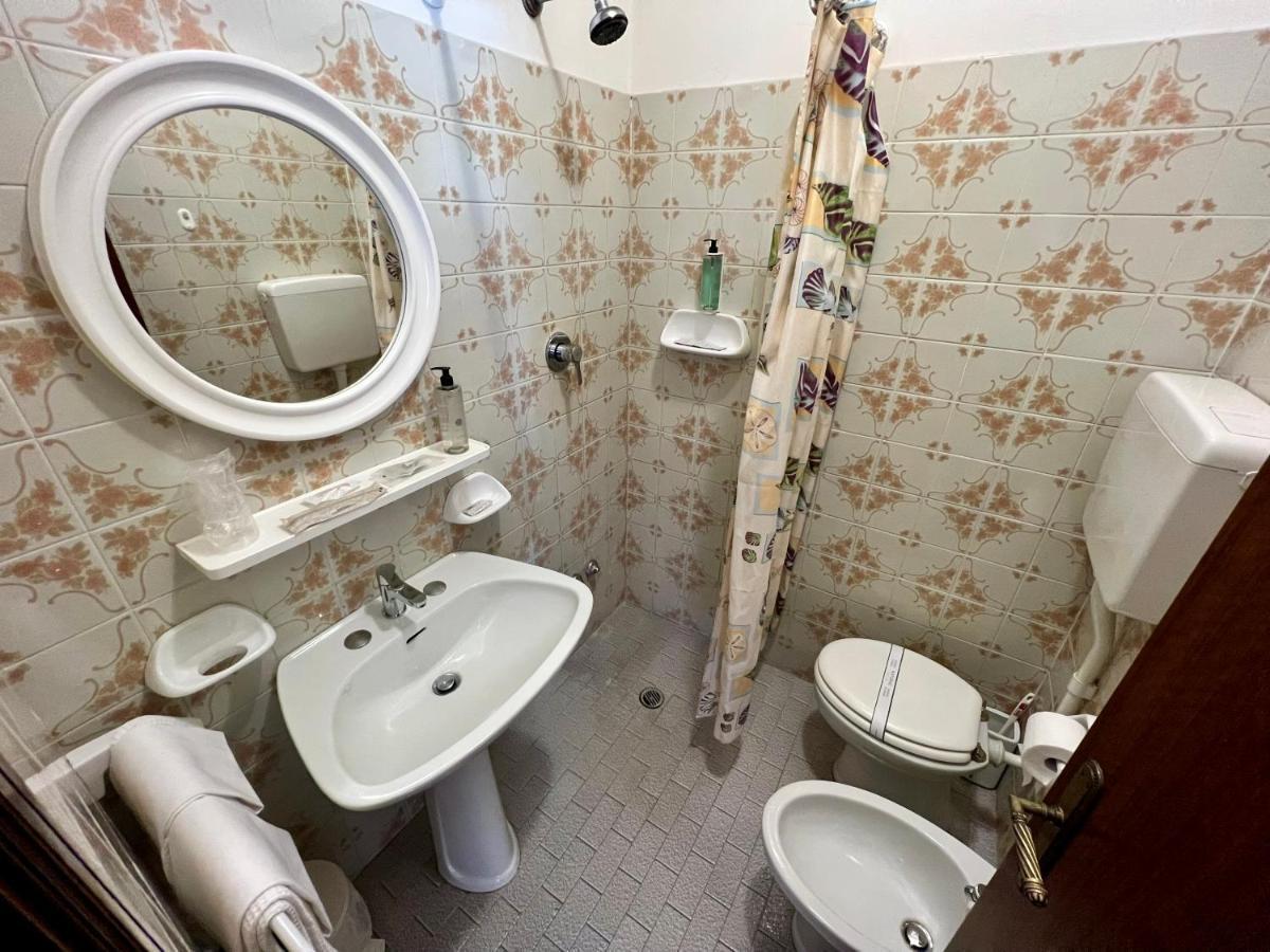Hotel Ca' Bianca Da Paolino Misano Adriatico Eksteriør bilde