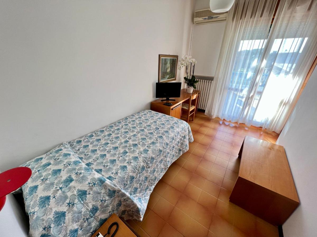 Hotel Ca' Bianca Da Paolino Misano Adriatico Eksteriør bilde